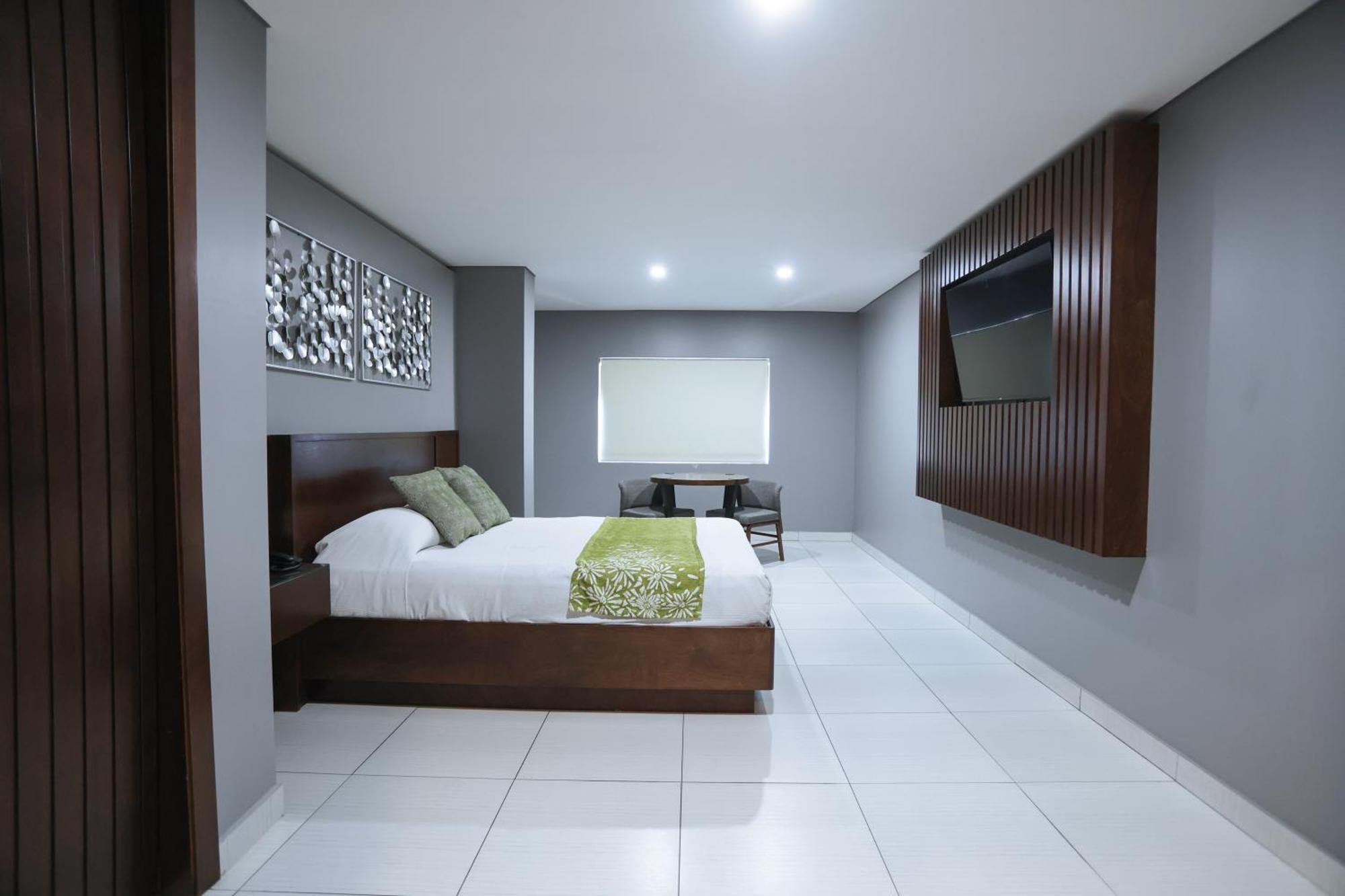 Hotel Aqua Rio Тихуана Екстериор снимка