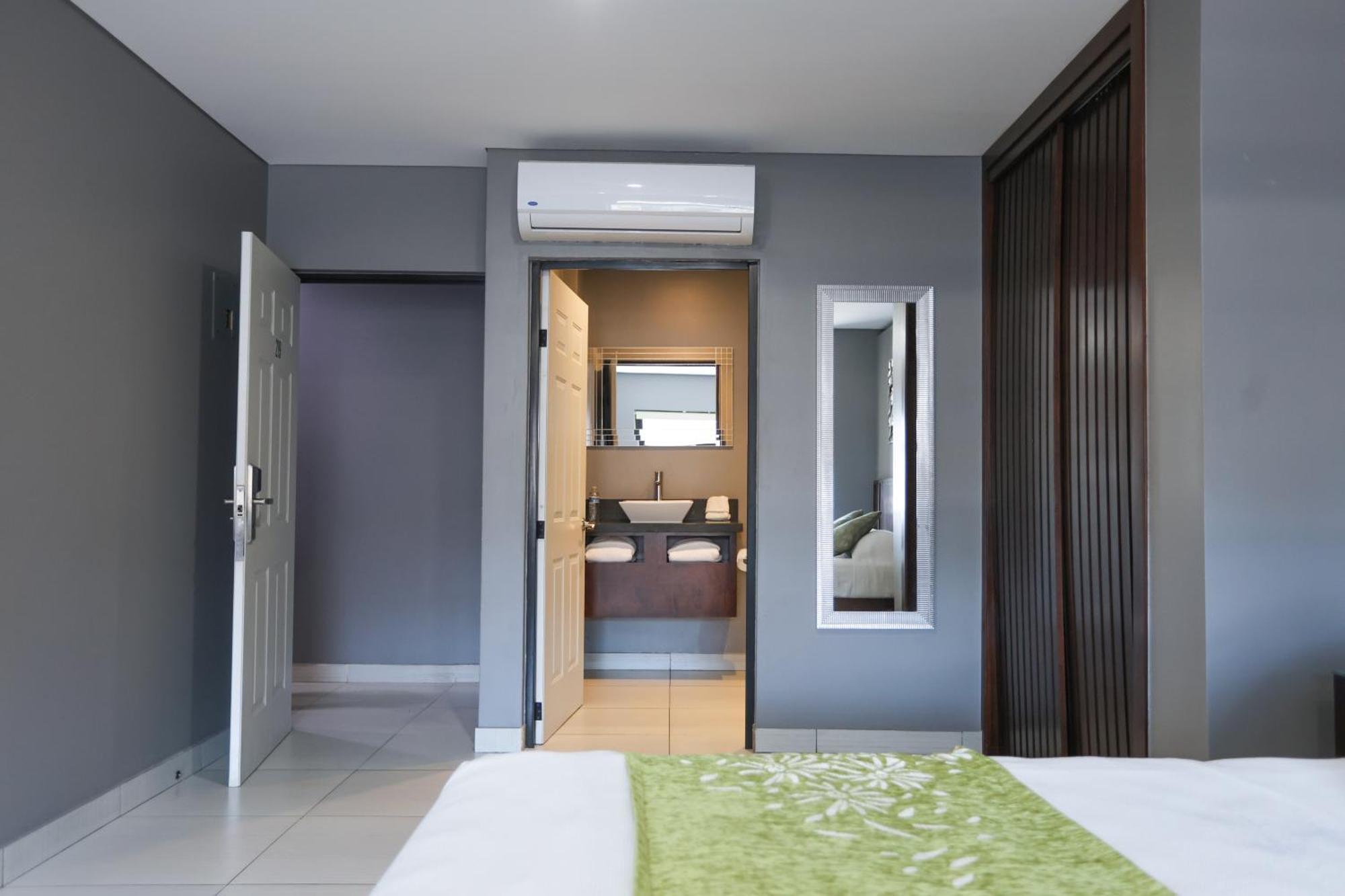 Hotel Aqua Rio Тихуана Екстериор снимка