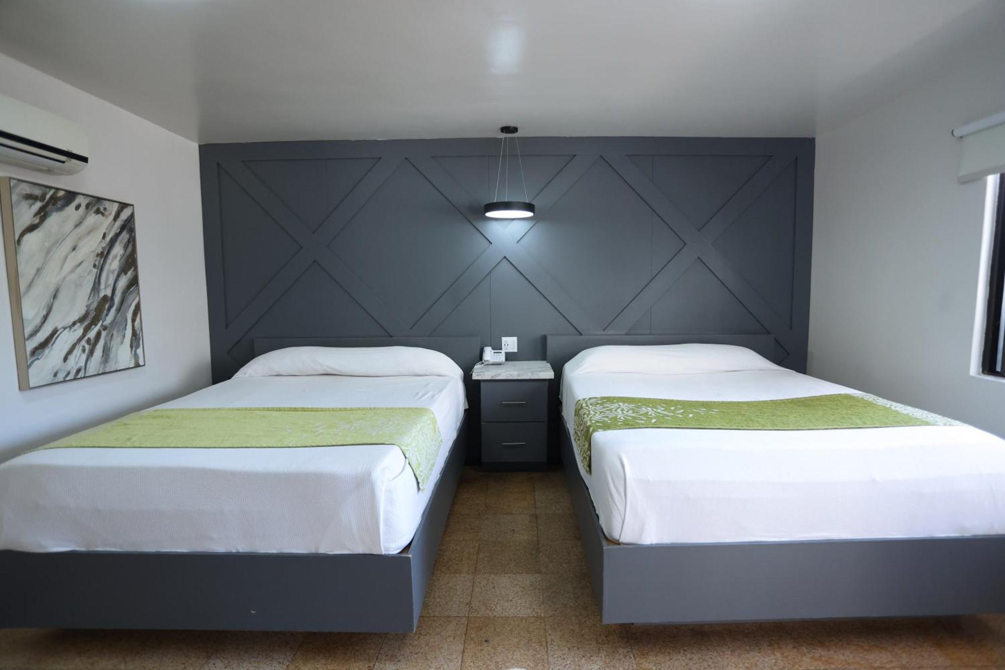 Hotel Aqua Rio Тихуана Екстериор снимка