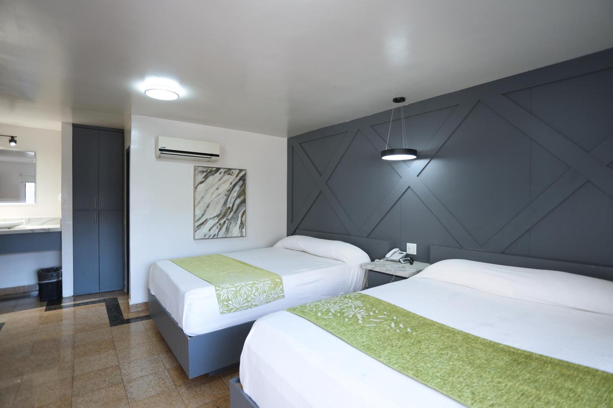 Hotel Aqua Rio Тихуана Екстериор снимка