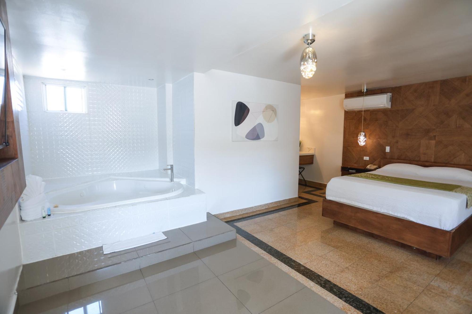 Hotel Aqua Rio Тихуана Екстериор снимка
