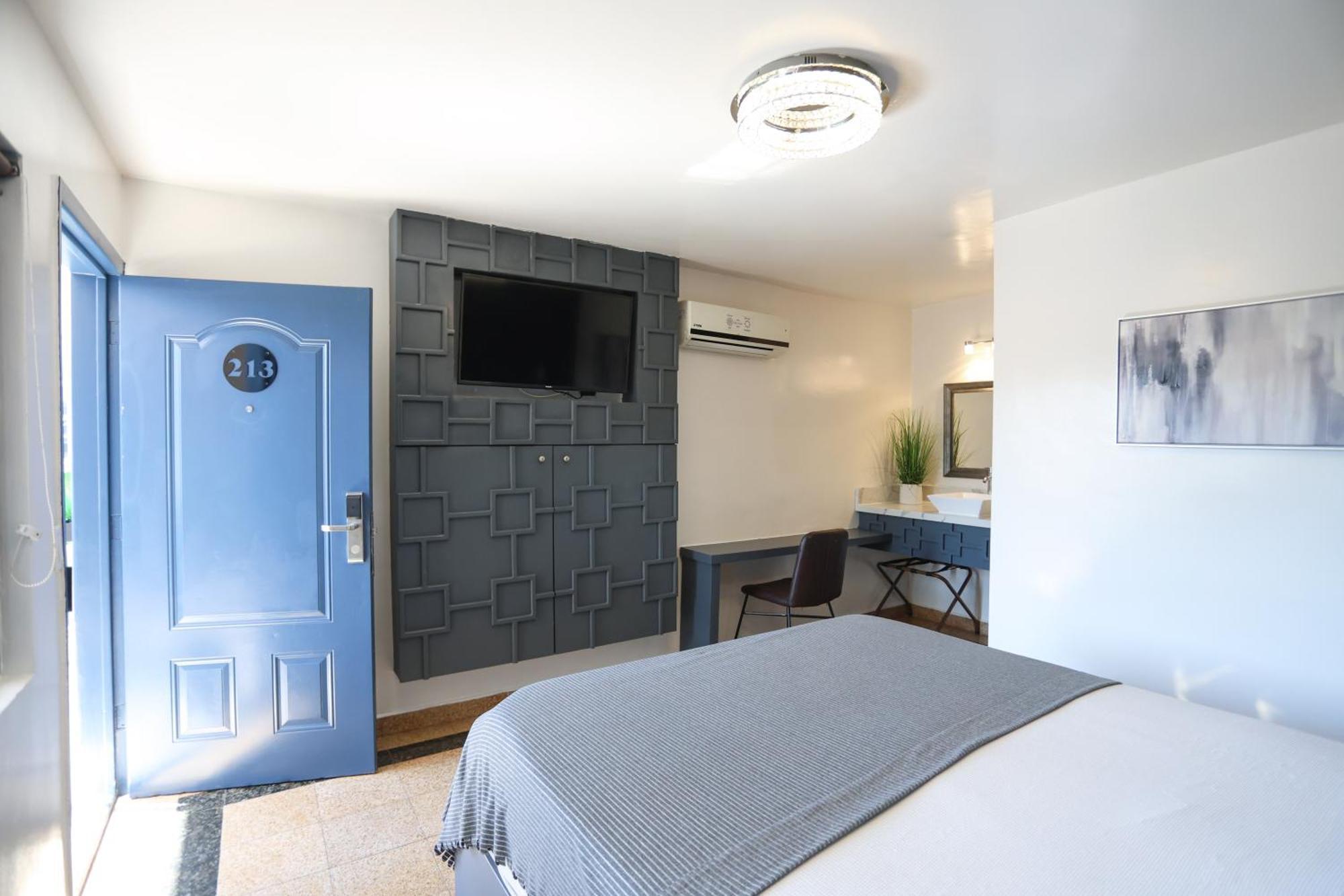 Hotel Aqua Rio Тихуана Екстериор снимка
