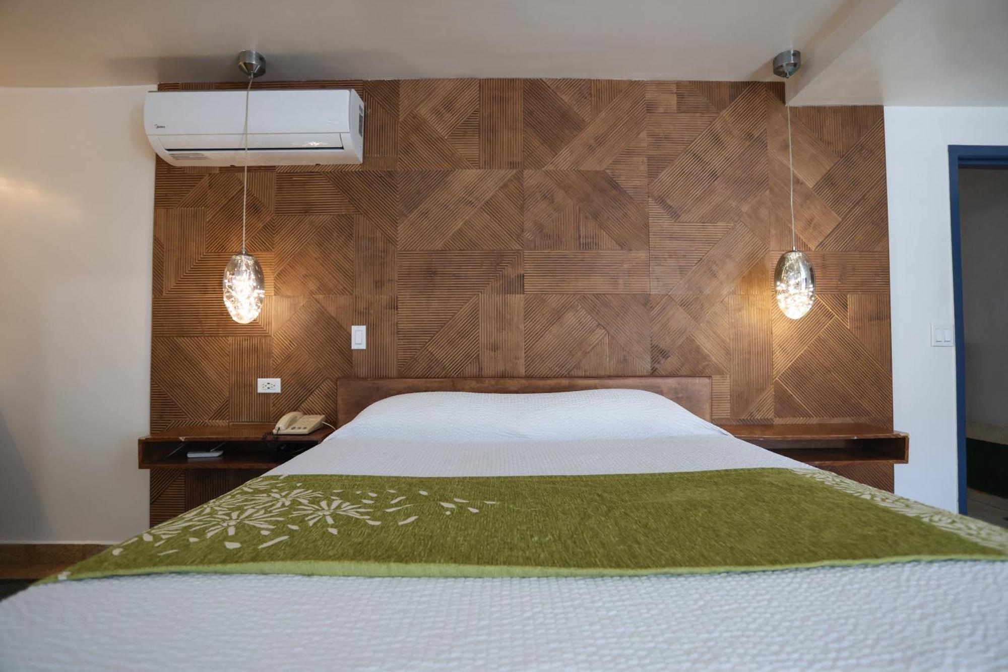 Hotel Aqua Rio Тихуана Екстериор снимка