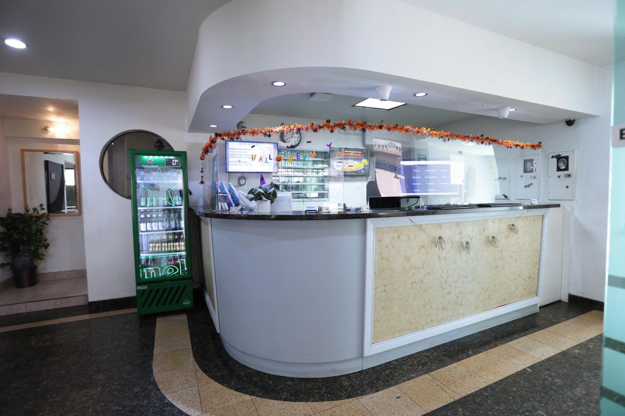 Hotel Aqua Rio Тихуана Екстериор снимка